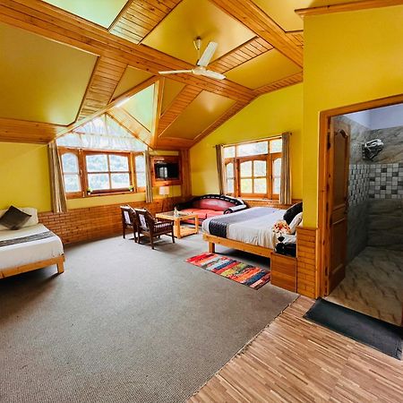 Hotel Hollywood Manali - Scenic River & Mountain View With Premium Rooms 외부 사진