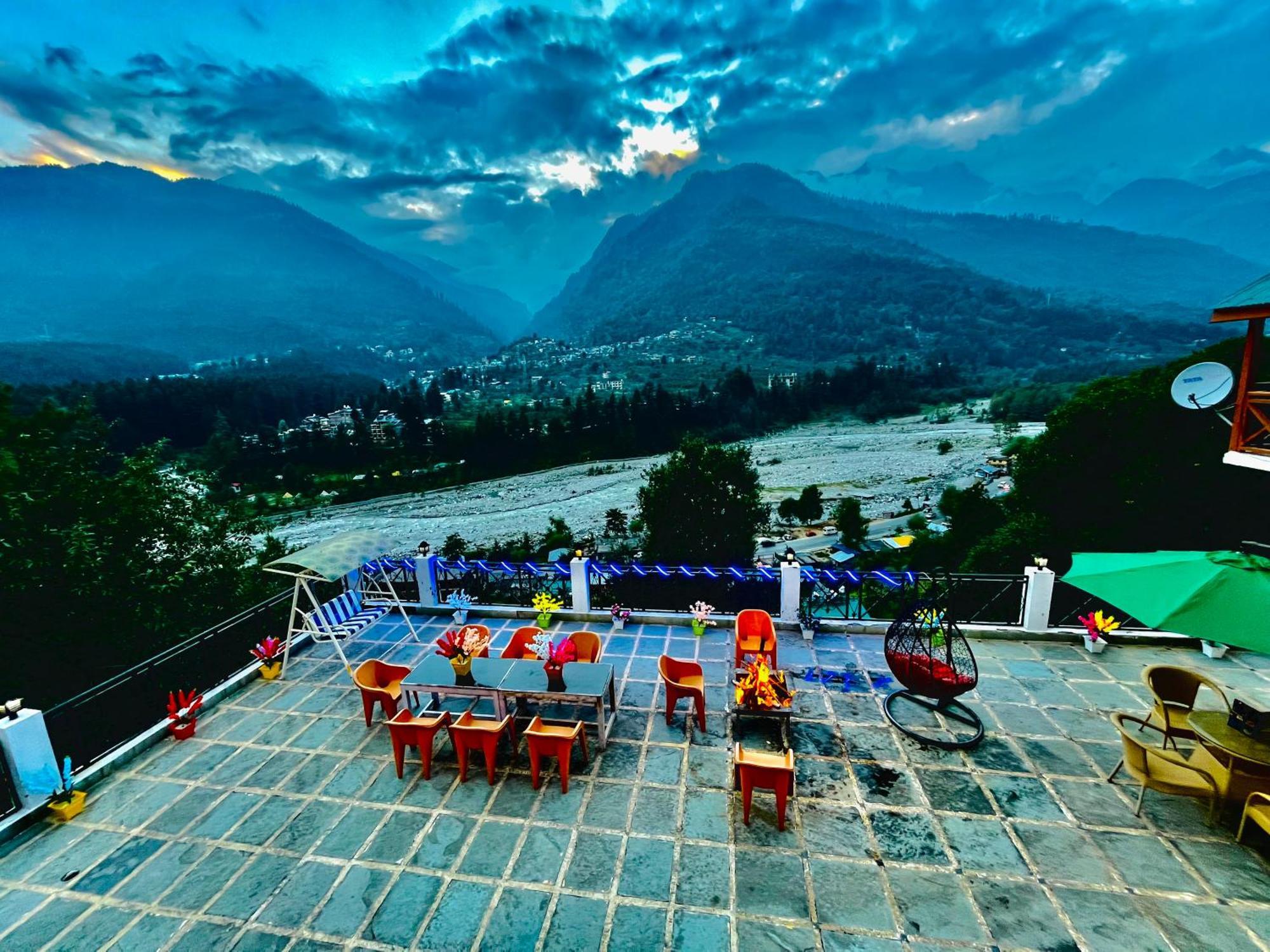 Hotel Hollywood Manali - Scenic River & Mountain View With Premium Rooms 외부 사진