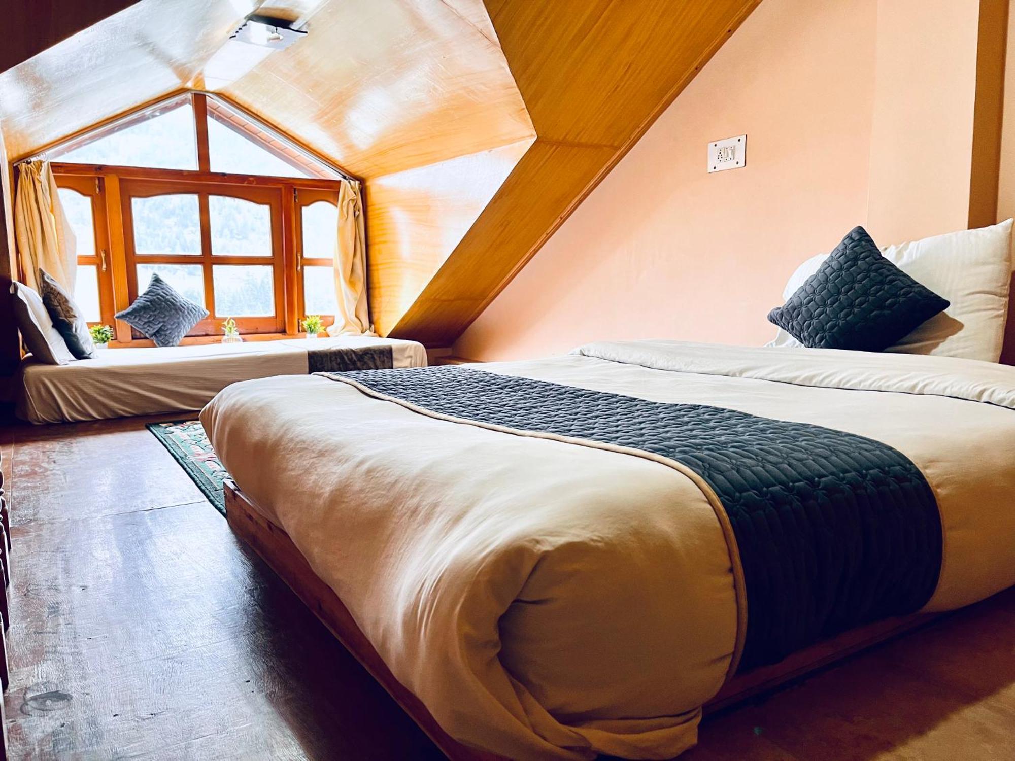 Hotel Hollywood Manali - Scenic River & Mountain View With Premium Rooms 외부 사진